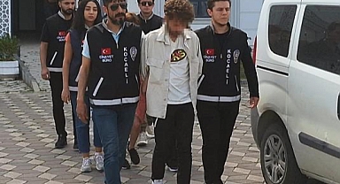 Kocaeli'de Bir Cani, Birlikte Olmayı Reddeden Kız Arkadaşını Öldürüp Boynundan İple Bağladığı Kamyonetle Birlikte Uçurumdan Yuvarladı