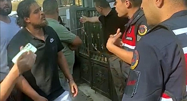 AKP'li Milli Eğitim Bakanı Yusuf Tekin, Türk Çocuklarını 'Kıyafetleri Açık' Diye Mezuniyete Almayan Müdürü Savundu