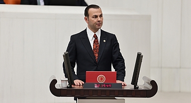 Beklenen Oldu: İstanbul Milletvekili Seyithan İzsiz İYİ Parti'den İstifa Etti