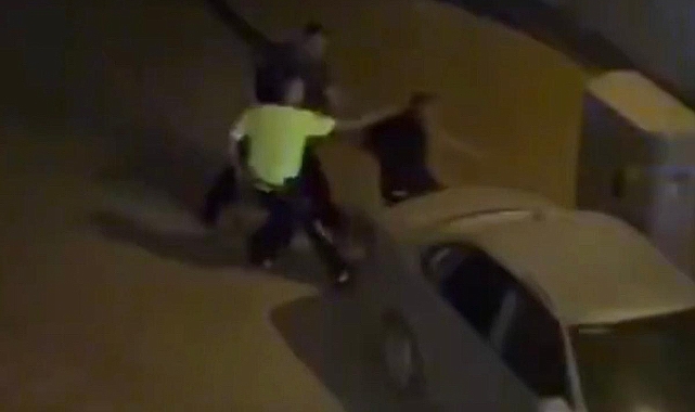 Çanakkale'de Arabalara Çarpıp Kaçarak Dur İhtarına Uymayan Magandaları Darbeden 2 Polis Memuru Açığa Alındı