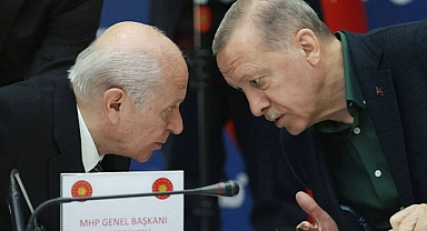 Devlet Bahçeli'nin Açıklamalarının Ardından AKP'den İttifak Değerlendirmesi: Ömer Çelik, 'Cumhur İttifakıyla Yola Devam' Mesajı Verdi