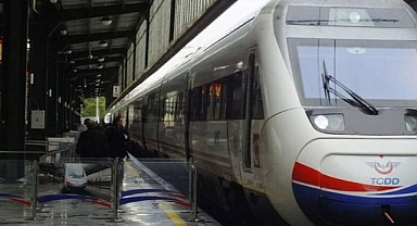 Hükümetin Sözde Tasarruf Tedbirleri, Sadece 'Sıradan Vatandaşlar' İçin: TCDD, 13 Lüks Aracı 10,1 Milyon TL Bedelle Kiraladı