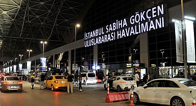 İstanbul'da Olumsuz Hava Koşulları Havada Korku Dolu Anlar Yaşattı