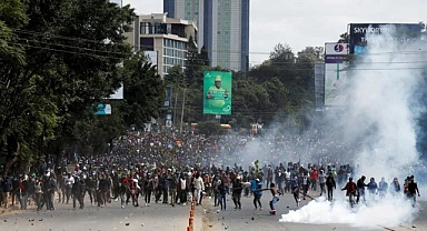 Kenya'da Vergi Zammı Protestolarında Parlamento Basıldı: En Az 10 Kişi Öldü