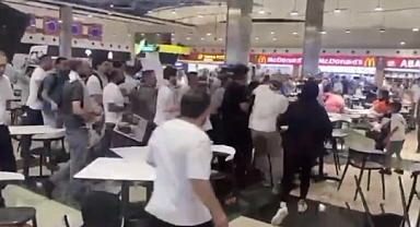 Konya'da İsrail Protestosu Adı Altında Yemek Yiyen Vatandaşları Taciz Eden Mürteciler, Tepki Gösteren Vatandaşlara Saldırdı