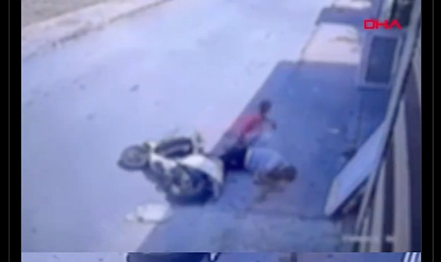 Mersin'de Bir Şehir Eşkıyası Küçük Torunlarıyla Motosiklete Binen Adamı Başından Vurup Kaçtı