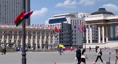 Moğolistan'a Giden Belarus Diktatörü Lukaşenko'ya Ukrayna Bayrağıyla Protesto