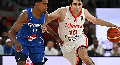 A Milli Basketbol Takımı Fransa'dan 50 Fark Yiyince Sırbistan'daki Turnuvaya Katılmama Kararı Aldı