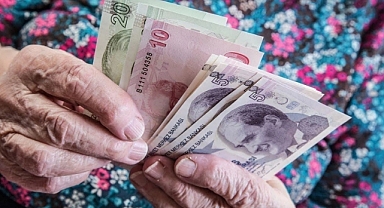 AKP'nin Ek Zam Oranı: En Düşük Emekli Maaşı 12 Bin 500 TL Oldu