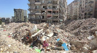 Vatandaşın Canının Değeri Belediyeye Yapılan Bağış Kadar: Antakya'da 140 Kişiye Mezar Olan Kaçak Katlı Apartmanın Mührü, Belediyeye Yapılan Bağış Sonrası Kırılmış