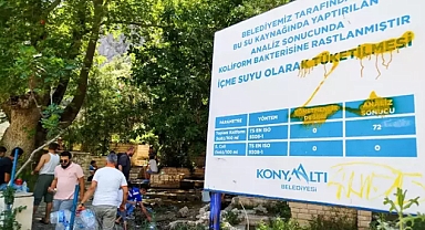 Antalya'da Bakterili Kaynak Suyunun Çevresi Kapatıldı Ancak Bazı Vatandaşlar İnanmayıp Teli Keserek Su Doldurmaya Devam Etti