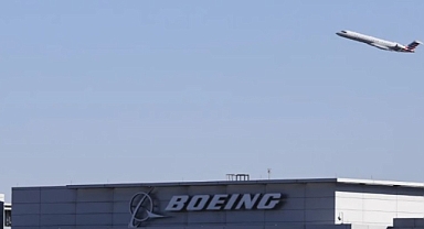 Boeing'de Yeni Kriz: Uçuş Esnasında Tekerleği Düştü