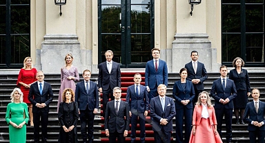 Hollanda'da Sağ Koalisyon Hükümeti Kuruldu
