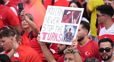 Almanların Türk Düşmanlığı Hız Kesmiyor: Bozkurt İşareti Yapanlar Alman Vatandaşlığından Çıkarılacak