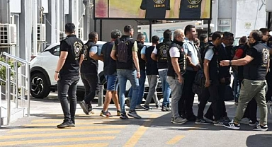 İzmir'de 2 Kişinin Öldüğü Elektrik Faciası Olayında Gözaltına Alınan 3 Kişi Adli Kontrol Şartıyla Serbest Bırakıldı