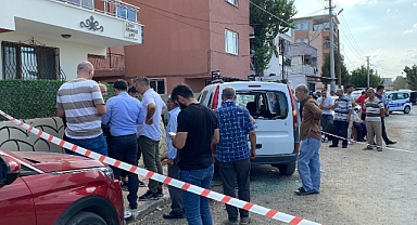 Manisa'da Dehşet Yaşandı: Çocukların Tartışması İki Aile Arasında Bıçaklı Kavgaya Dönüştü, 1 Kişi Öldü