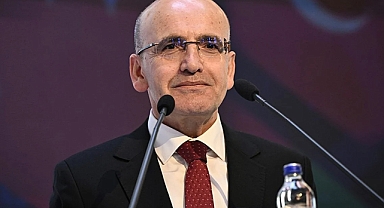 Mehmet Şimşek'ten 'AJet'te Ailesi İçin Başka Yolcular İndirildi' İddialarına İlişkin Açıklama