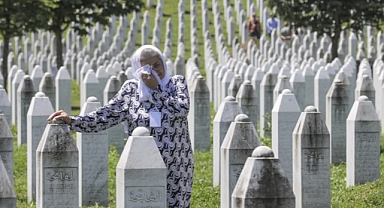 Srebrenitsa Katliamı 29. Yılında Anılıyor: Aileler Sevdiklerini Toprağa Vermek İçin Hala Bekliyor