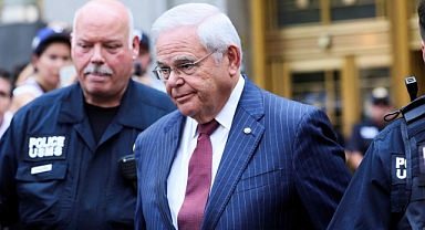 Türkiye Karşıtı ABD'li Senatör Bob Menendez Rüşvet ve Yolsuzluktan Suçlu Bulundu