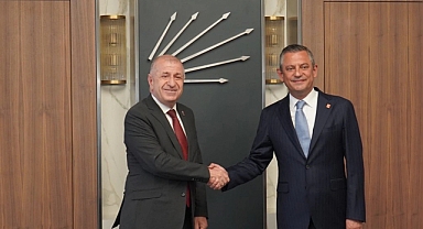 Ümit Özdağ ve Özgür Özel Görüşmesi Başladı