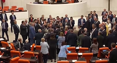 Vergi Kanun Teklifi Görüşmelerinde İYİ Partili Türkoğlu ile MHP'li Akçay Birbirine Girdi