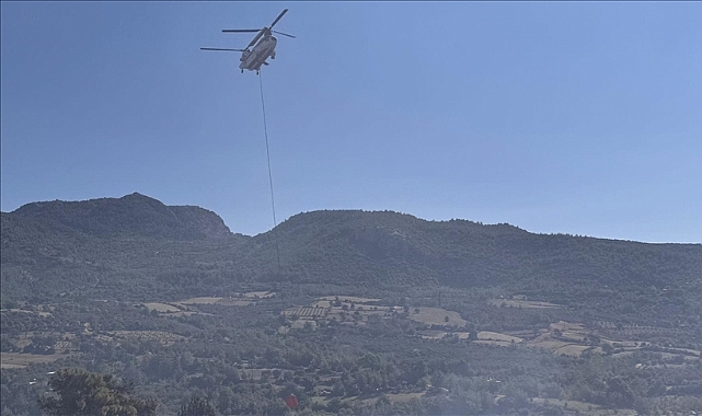 Adana'da Orman Yangınına Müdahale Eden Helikopter Suya Düştü