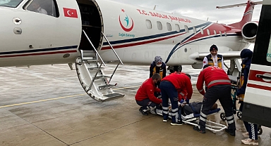 Ambulans Uçakla Türkiye'ye Hasta Getirme Şovu Yapan Sağlık Bakanlığı, Bali'de Kabusu Yaşayan 5 Türk Gencine Kayıtsız Kaldı
