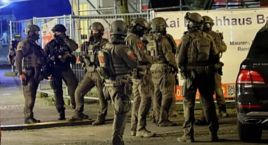 Almanya'da Üç Kişinin Öldürüldüğü Bıçaklı Saldırıda 15 Yaşında Bir Şüpheli Gözaltına Alındı