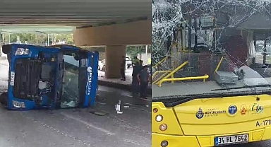 Bakırköy'de Aynı Üst Geçitte İkinci Kaza: TIR İETT Otobüsünün Üstüne Devrildi