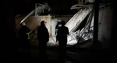 Bursa’da Yangına Müdahale Eden İtfaiyecilere Mahalleli Saldırdı, Jandarma Uyarı Ateşi Açtı