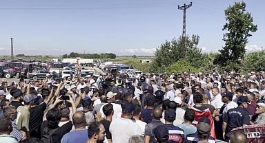 Çiftçiler İsyan Etti: Bursa-İzmir Karayolunu Kapattılar