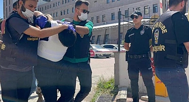 Eskişehir'de 5 Kişiye Bıçakla Saldıran Arda K. Tutuklandı