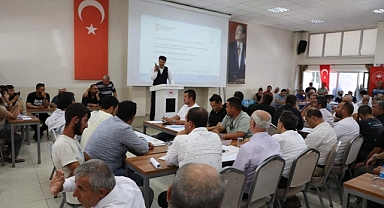 Eskişehirli Üreticiler Tarım Bakanı'na İsyan Etti: Çiftçilerin Ayağına Kurşun Sıkıyorsunuz