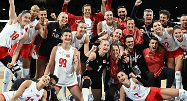 Filenin Sultanları Yarı Finalde İtalya'ya 3-0 Mağlup Oldu