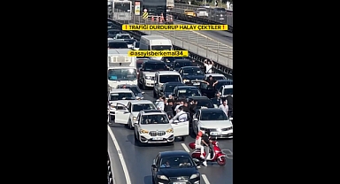 İstanbul'da Bir Grup Medeniyet Yoksunu Halay Çekmek İçin E-5'i Trafiğe Kapattı