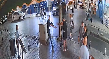 İstanbul Fatih'te Tunuslu Bir Şahıs, Alacaklı Olduğu Cezayirli Şahsı Sokak Ortasında Bacağından Vurdu