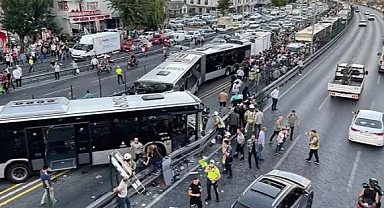 İstanbul Küçükçekmece'de Metrobüs Kazası:1 Ölü 34 Yaralı