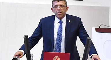 İYİ Partili Yasin Öztürk Mahmud Abbas İçin Ayağa Kalkmadı, Filistin Atkısı Takmadı