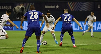 Karabağ-Dinamo Zagreb Maçında TRT Sunucusu Levent Özçelik Karabağ'dan 'Takımımız' Diyerek Bahsedip Azerbaycan'a Selam Gönderdi