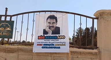 Kürtçü DEM Parti, Hainliklerine Bir Yenisini Daha Ekledi: Urfa Sokaklarına Elebaşı Öcalan'ın Posterlerini Astılar