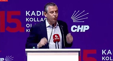 Özgür Özel Abesle İştigalde Sınır Tanımıyor: Devletçilik Okunun Yarısını Yeşile Diğer Yarısını da Mora Boyayacağız