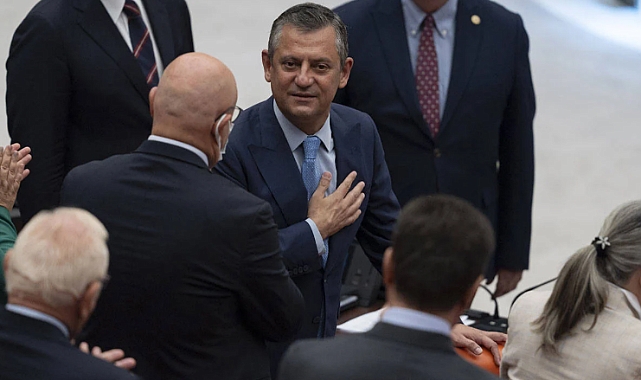 Özgür Özel'den Numan Kurtulmuş'a Çağrı: Parti Temsilcileri ile Görüşün, Toplantıyı Siz Yönetin