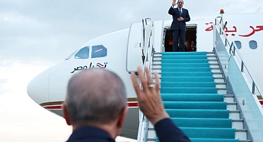 AKP'li Erdoğan, 'Darbeci' Sisi'yi Rabia Selamıyla Uğurladı