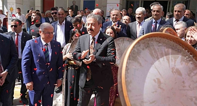 AKP'li Milli Savunma Bakanı Yaşar Güler Şırnak'a Gitti, Kürtçe Şarkılarla Karşılandı
