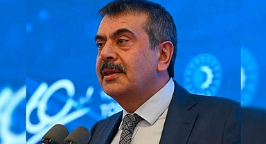AKP'li Yusuf Tekin'in 'Sessiz Devrimi': Okullarda Temizlik Görevlileri Yok, Öğretmenler Atama Bekliyor...