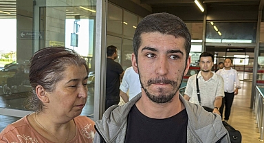 Bosna Hersek'te Afgan Çete Tarafından Rehin Alınan Deniz Eliş Türkiye'ye Getirildi
