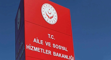 Erdoğan, Aile ve Sosyal Hizmetler Bakan Yardımcısı'nı Görevden Aldı: Üç Bakanlığa Yeni Bürokratlar Atadı