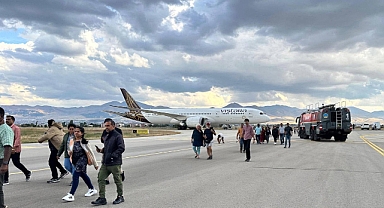 Erzurum'a Acil İniş Yapan Hindistan Uçağındaki Bomba İhbarı Asılsız Çıktı