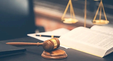 Hukuk Camiasından Bu Yıl İlk Kez Yapılacak Olan 'Hukuk Mesleklerine Giriş Sınavı' Hakkında Ortak Manifesto: 'Hukuk Etiğinden Tamamen Uzak, Akıl Tutulması'