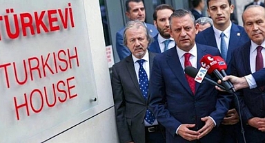 Özgür Özel'den AKP'ye Destek: Türkiye, New York Belediye Başkanı'na Rüşvet Verecek Bir Ülke Değil